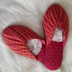 Silk Thai Slippers - size Medium NEW!!